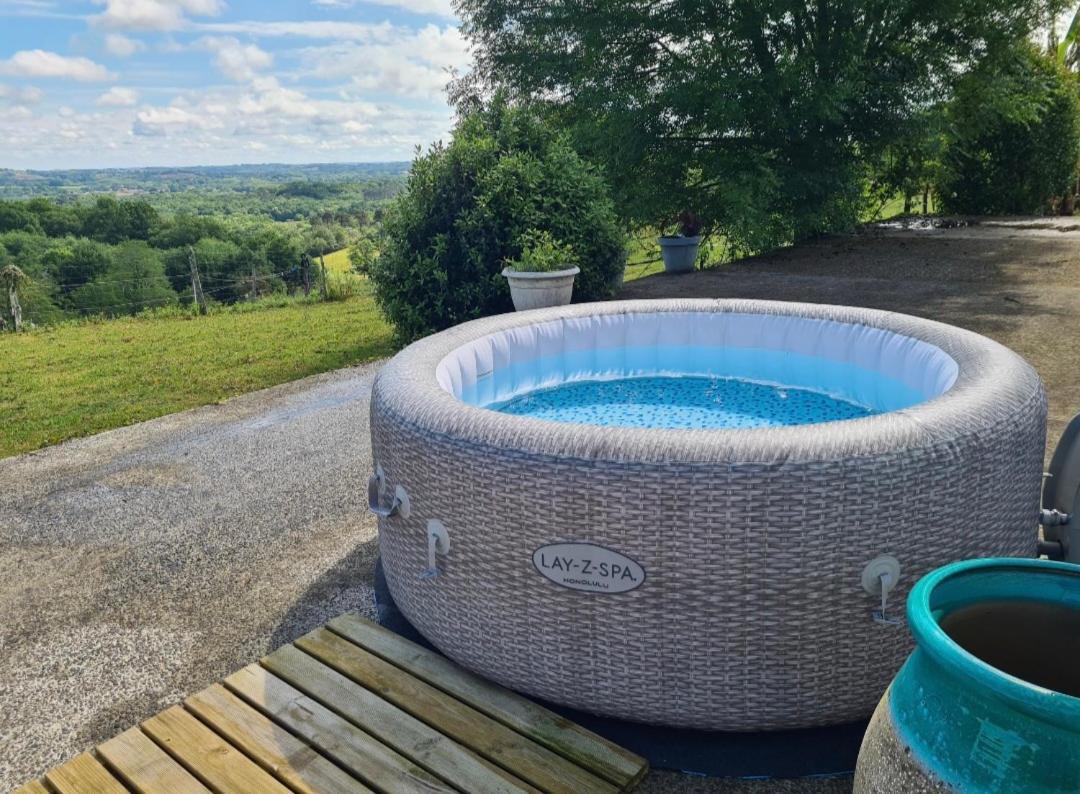 Family Home With Pool Saint-Lon-Les-Mines Esterno foto